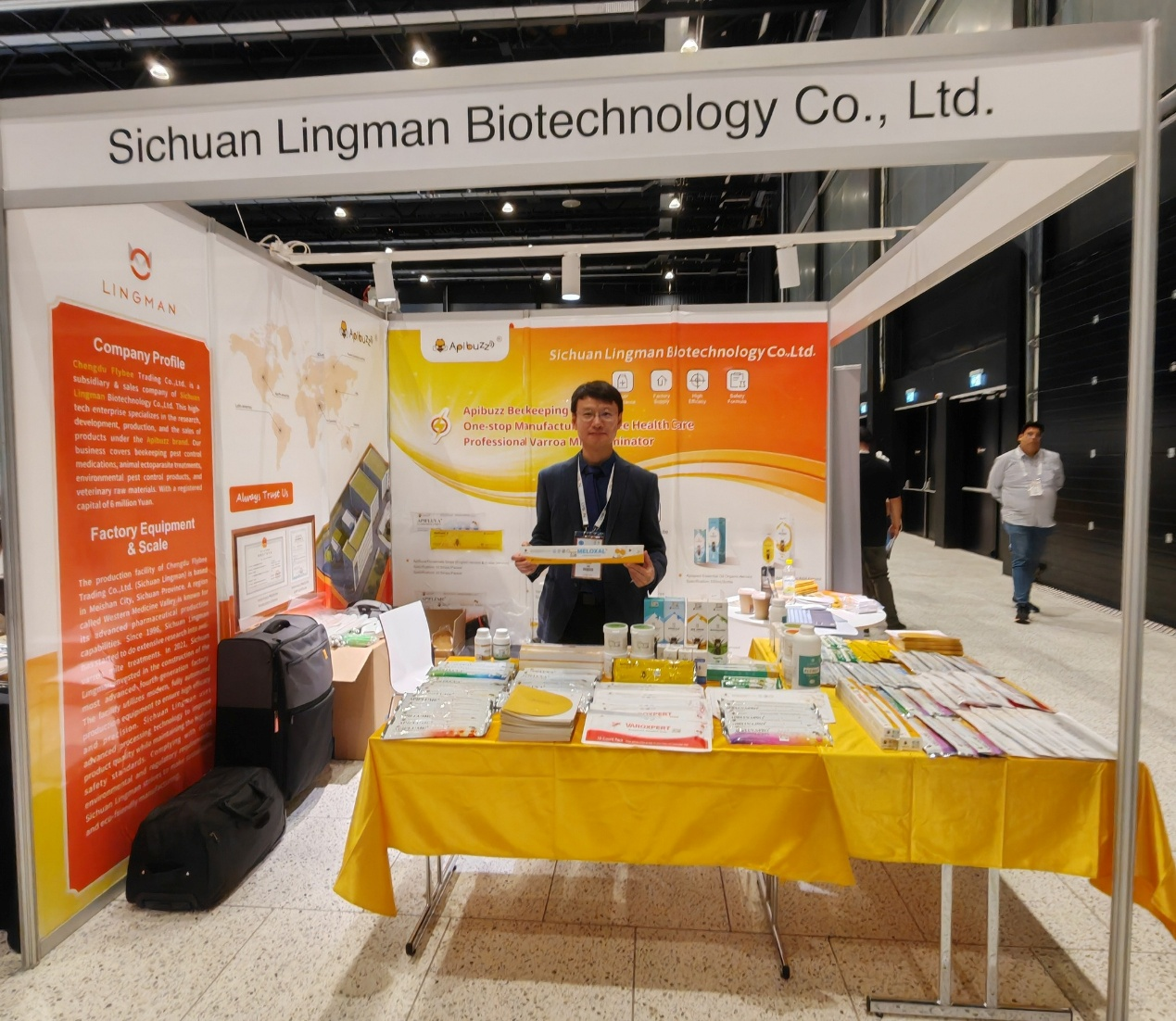 APIBUZZ Asiste al 49° Congreso Apimondia, Organización Apícola